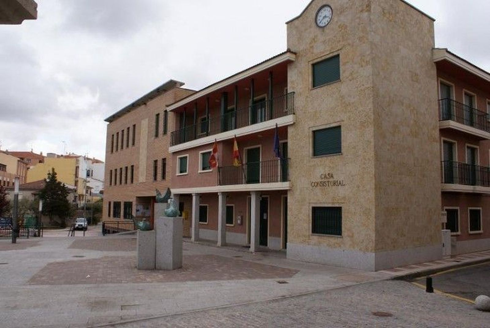 Dos personas con discapacidad se incorporan a la plantilla municipal