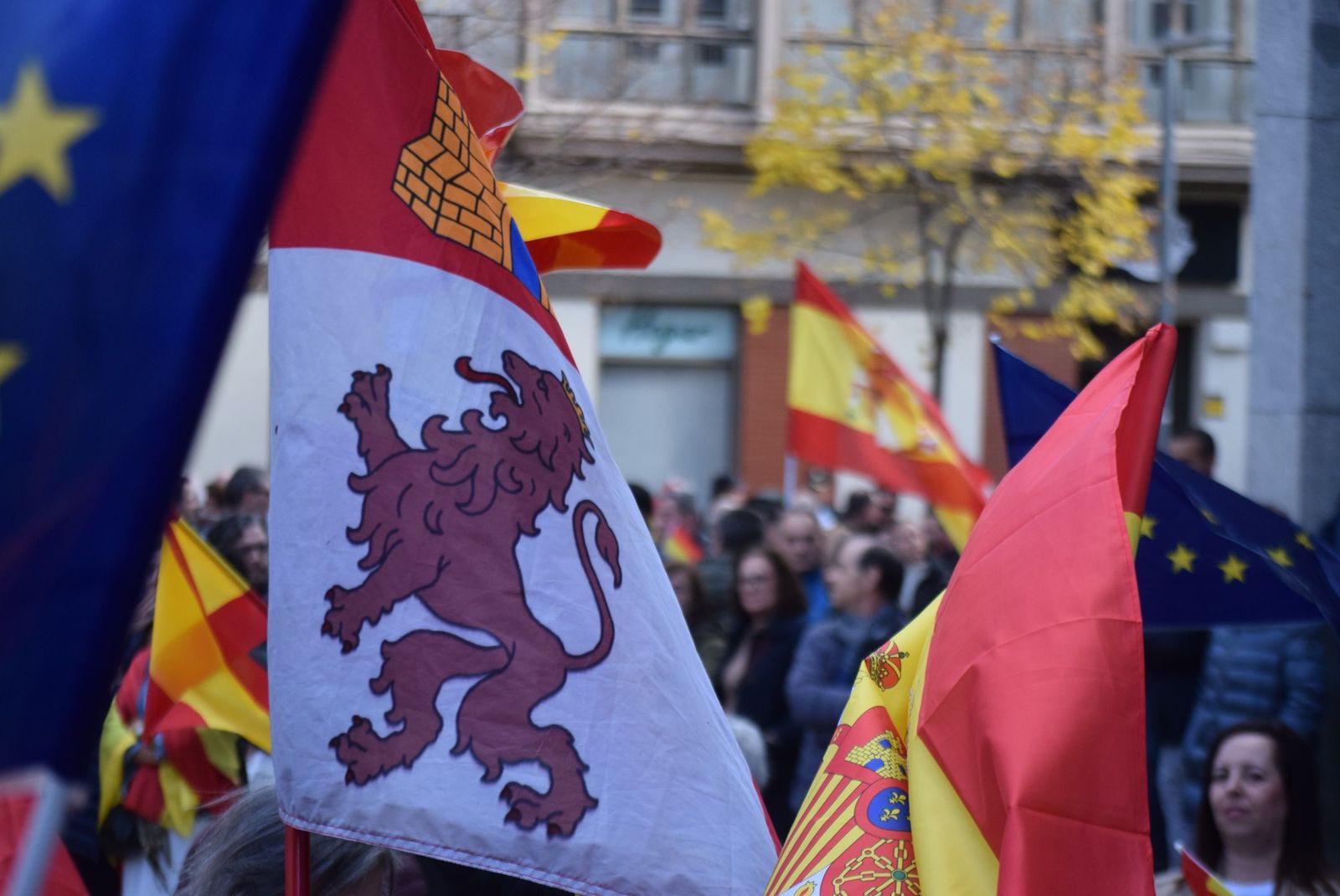 concentracion-del-pp-contra-la-amnistia-33