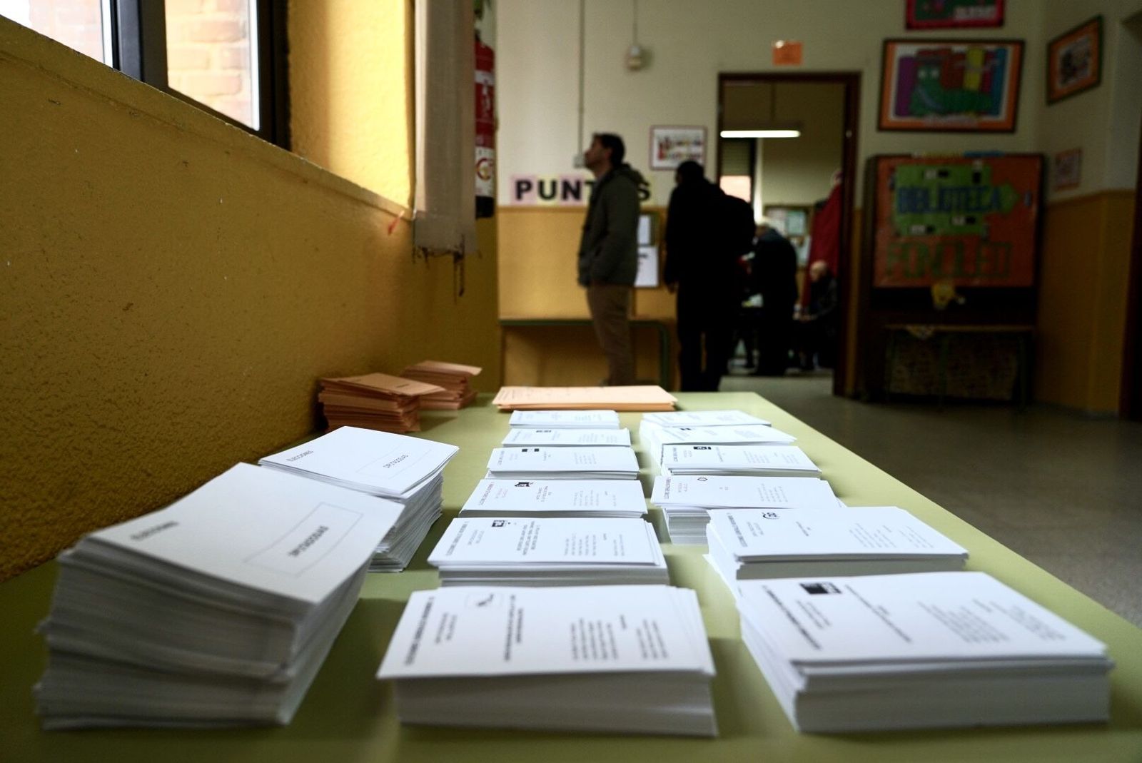 Imagen de archivo de un colegio electoral