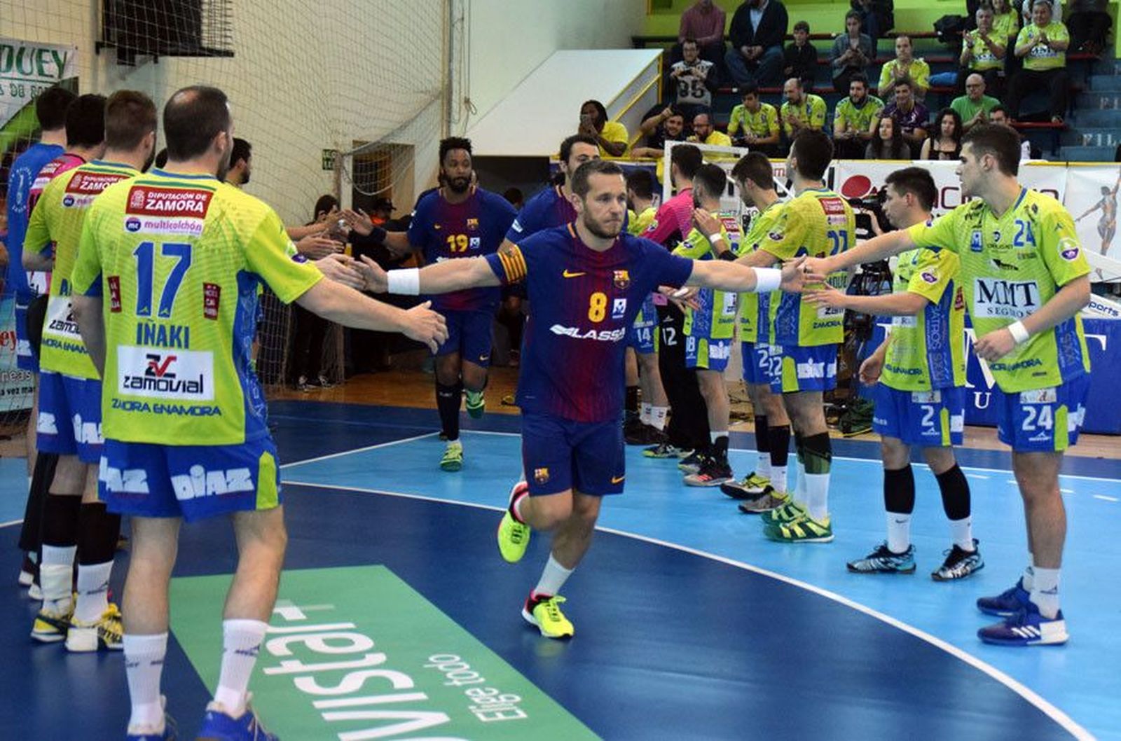 Pasillo barca mmt seguros