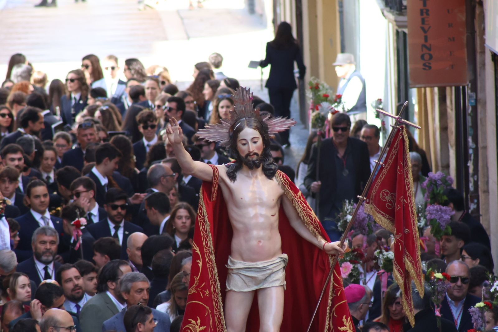 GALERÍA | Revive en imágenes la procesión de la Santísima Resurrección
