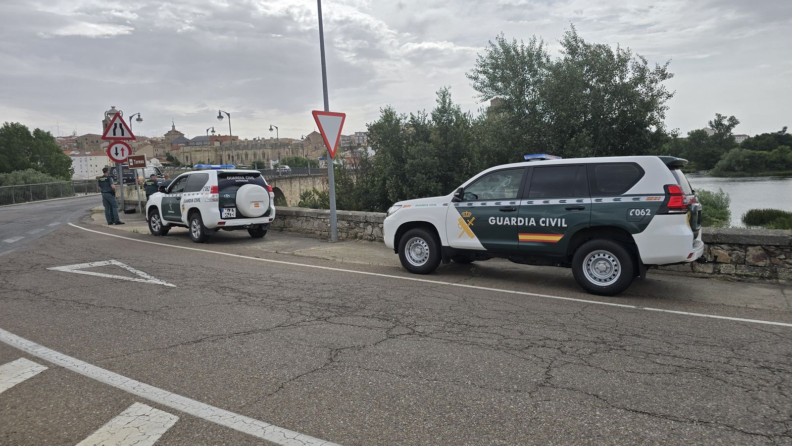 Tercer día de búsqueda del menor desaparecido en el río en Alba  (5).jpg