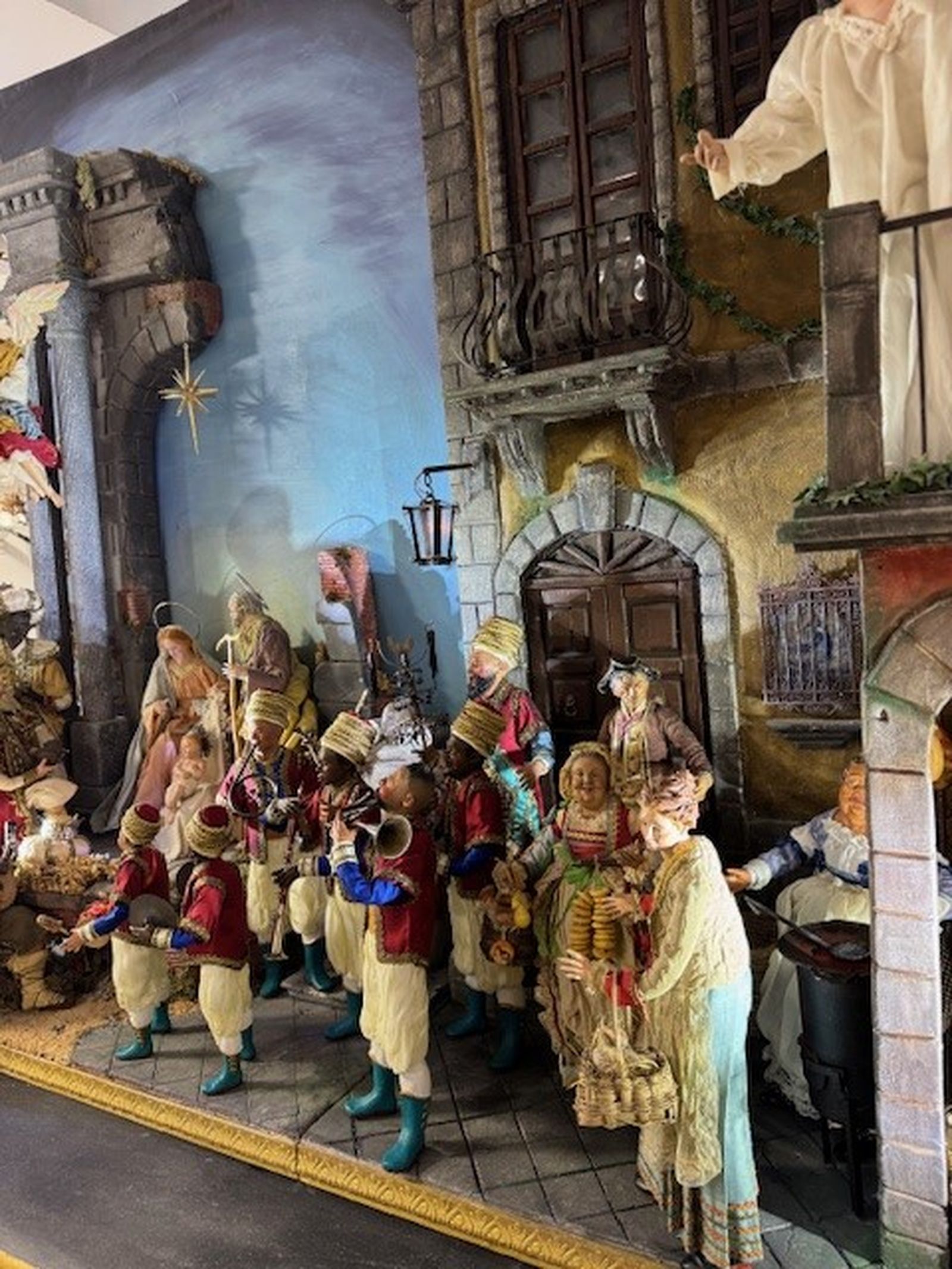 R.B.S.   Belén situado en una vivienda de la calle Sánchez Llevot de Salamanca (2)