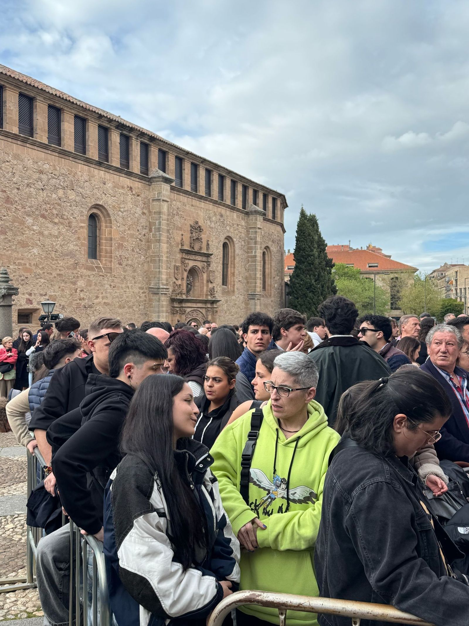ambiente-procesion-cofradia-penitencial-del-rosario-7