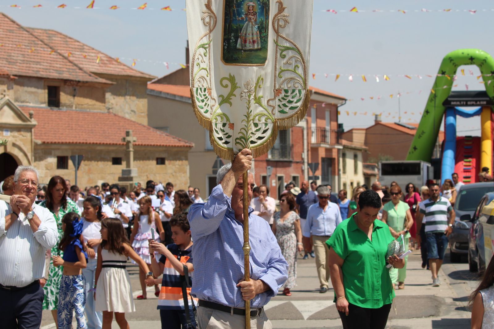 Moriscos. Procesión acompañada por la Agrupación Musical Virgen de la Vega