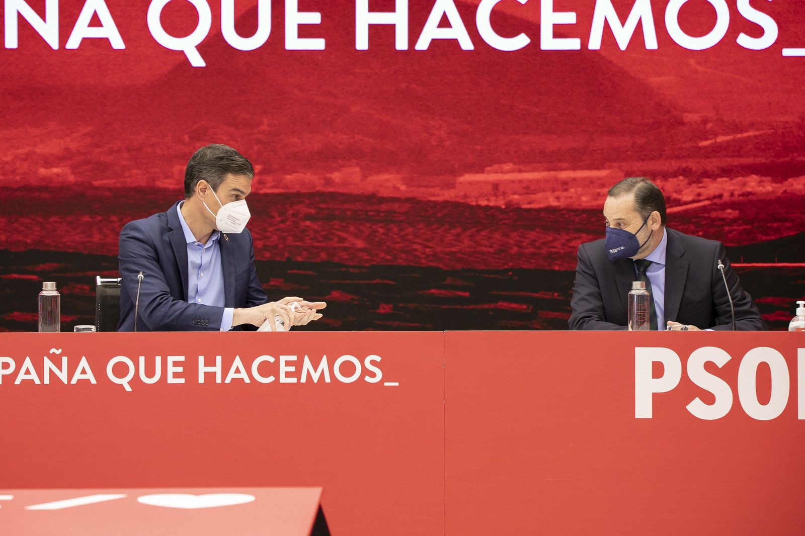 El PSOE detecta fallos de comunicación y de estrategia pero rechaza "ajustes de cuentas" en Moncloa
