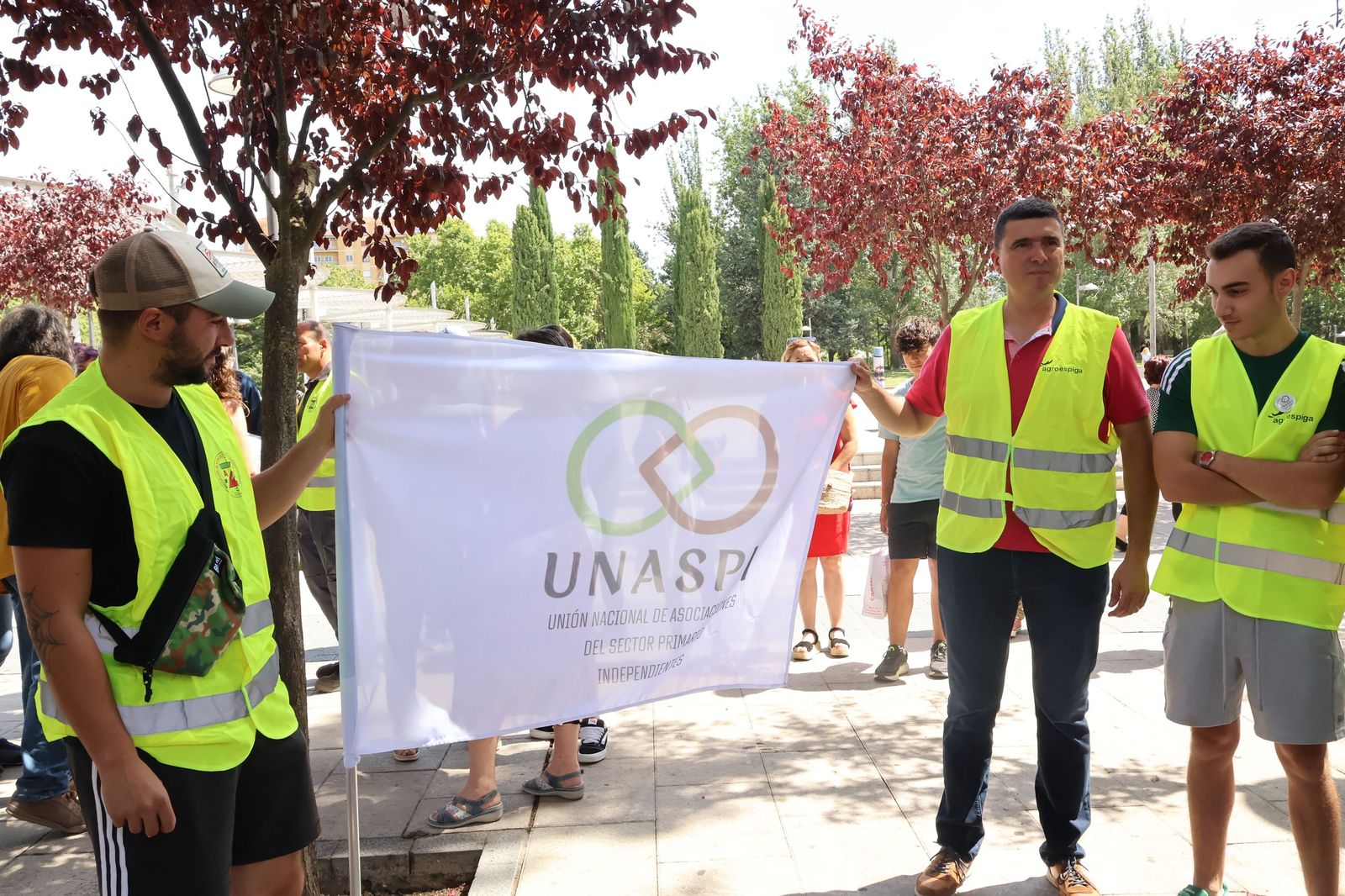 Marcha silenciosa en homenaje a David Lafoz (77).JPG