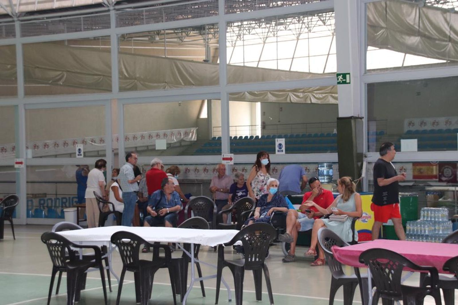 vecinos-de-monsagro-evacuados-en-el-pabellon-de-ciudad-rodrigo-foto-s24h-5