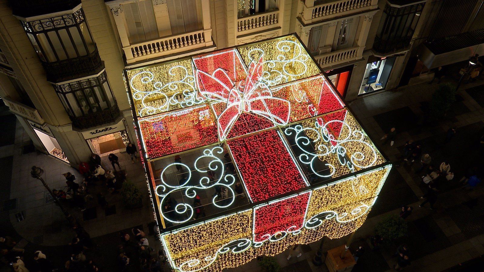 Encendido de la iluminación navideña de Valladolid   EUROPA PRESS