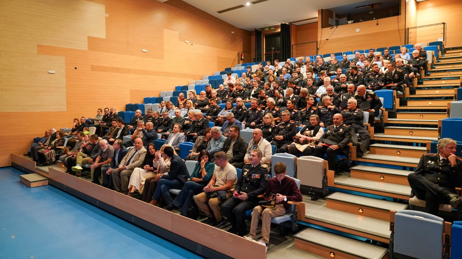 Protección Civil de Santa Marta en Montmeló en la gala homenaje por la DANA