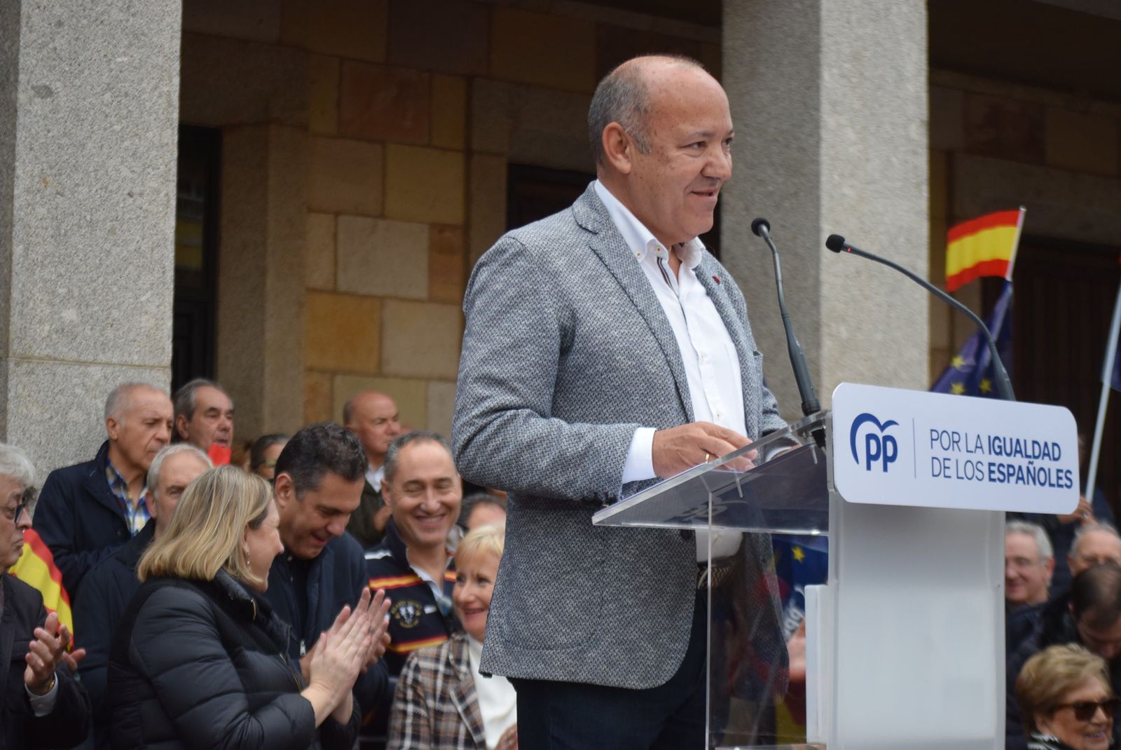 concentracion-del-pp-contra-la-amnistia-39