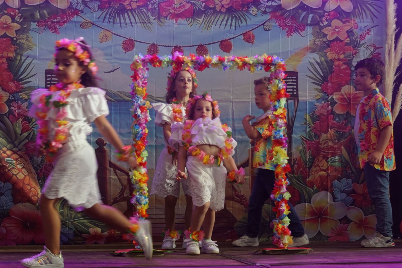 Emoción y creatividad en la primera cita del Play Back infantil en Alba de Tormes