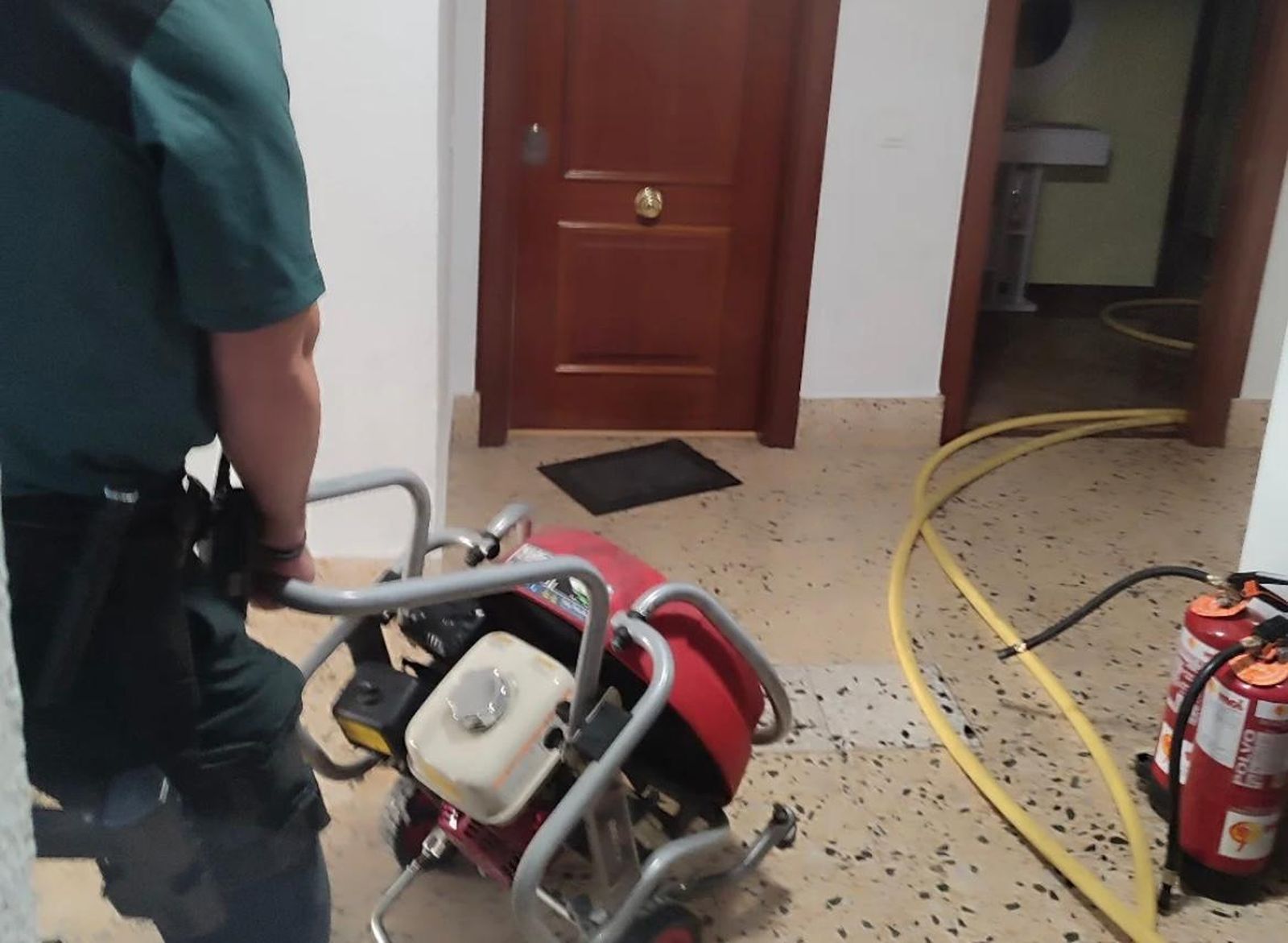 Incendio en el interior de una vivienda de la calle Miguel de Unamuno en Santa Marta de Tormes Incendio en el interior de una vivienda de la calle Miguel de Unamuno en Santa Marta de Tormes