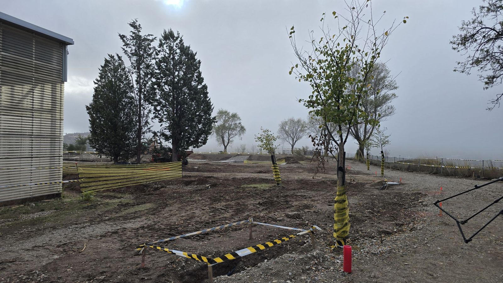 El alcalde de Salamanca, Carlos García Carbayo, informa de los hallazgos y las actuaciones que se están realizando en el Cerro de San Vicente