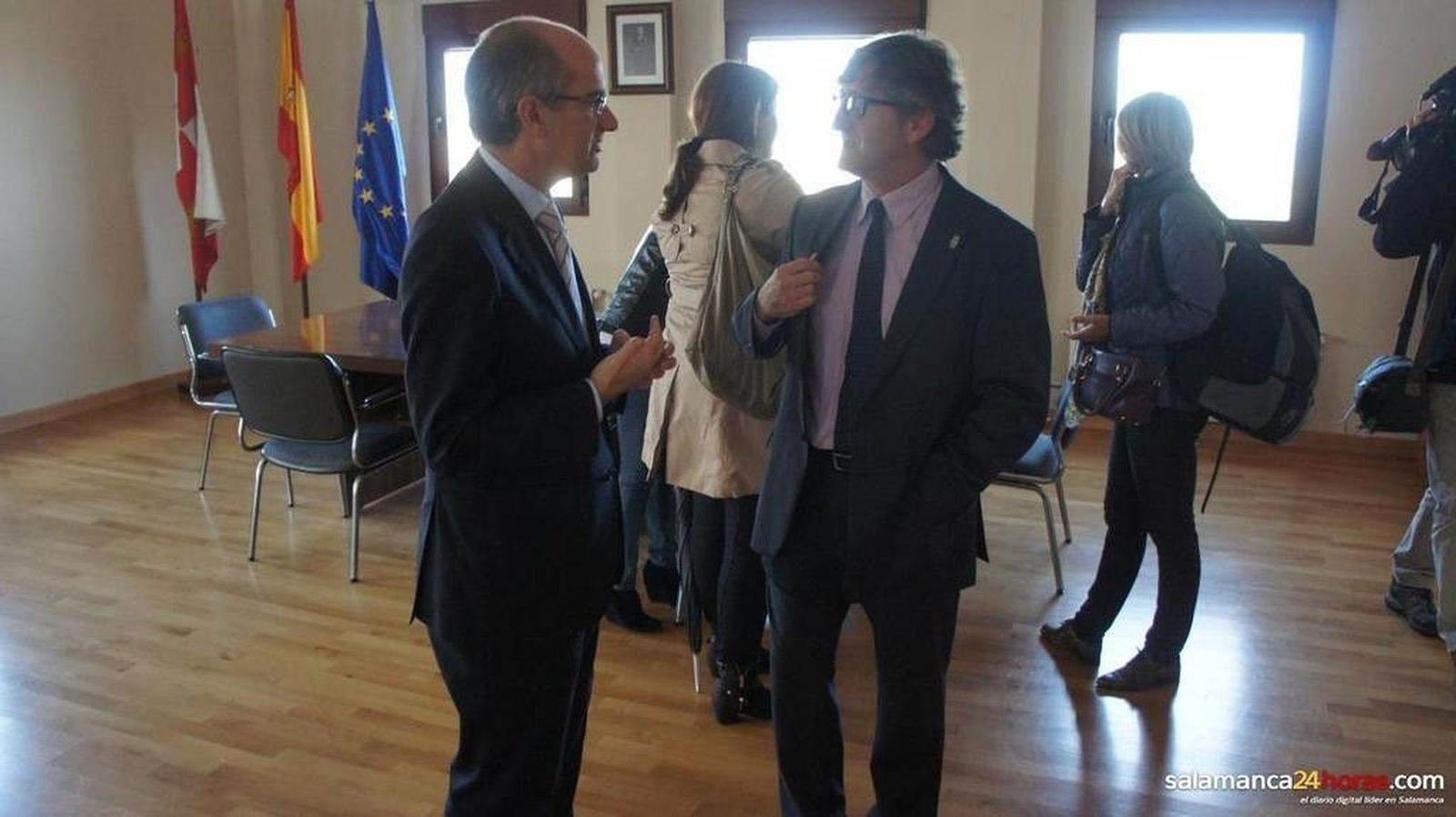 Javier Iglesias visita Carrascal de Barregas