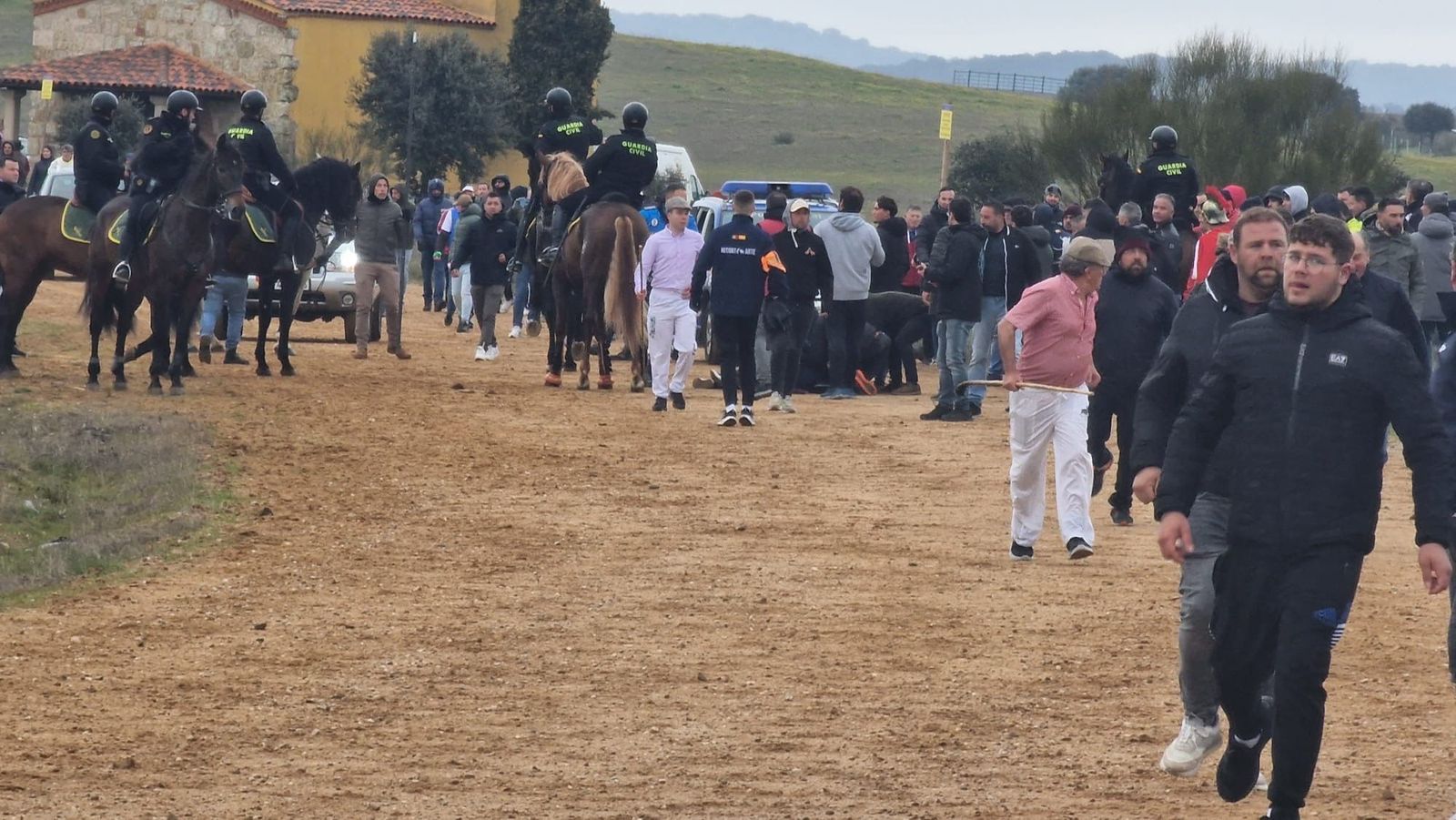 Ambiente en el encierro a caballo del Domingo de Carnaval 2025 en Ciudad Rodrigo. Fotos: S24H