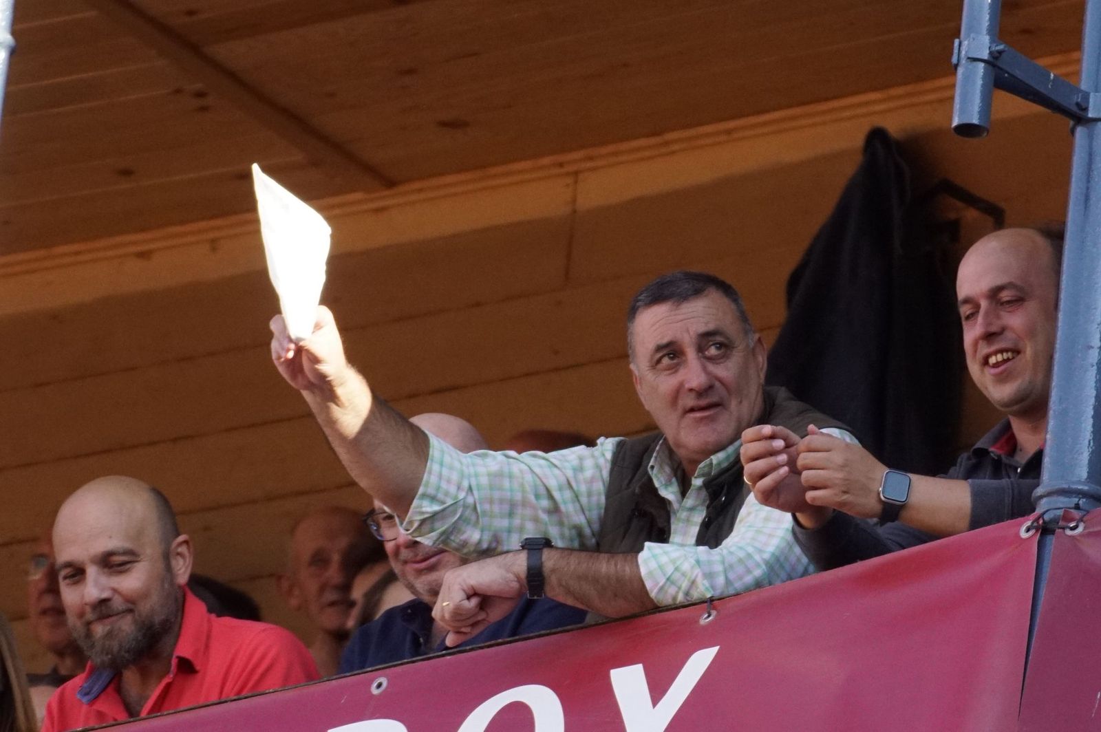 Así han vivido los salmantinos el primer festejo de la feria taurina 2025: imágenes del ambiente en los tendidos y en el patio de cuadrillas