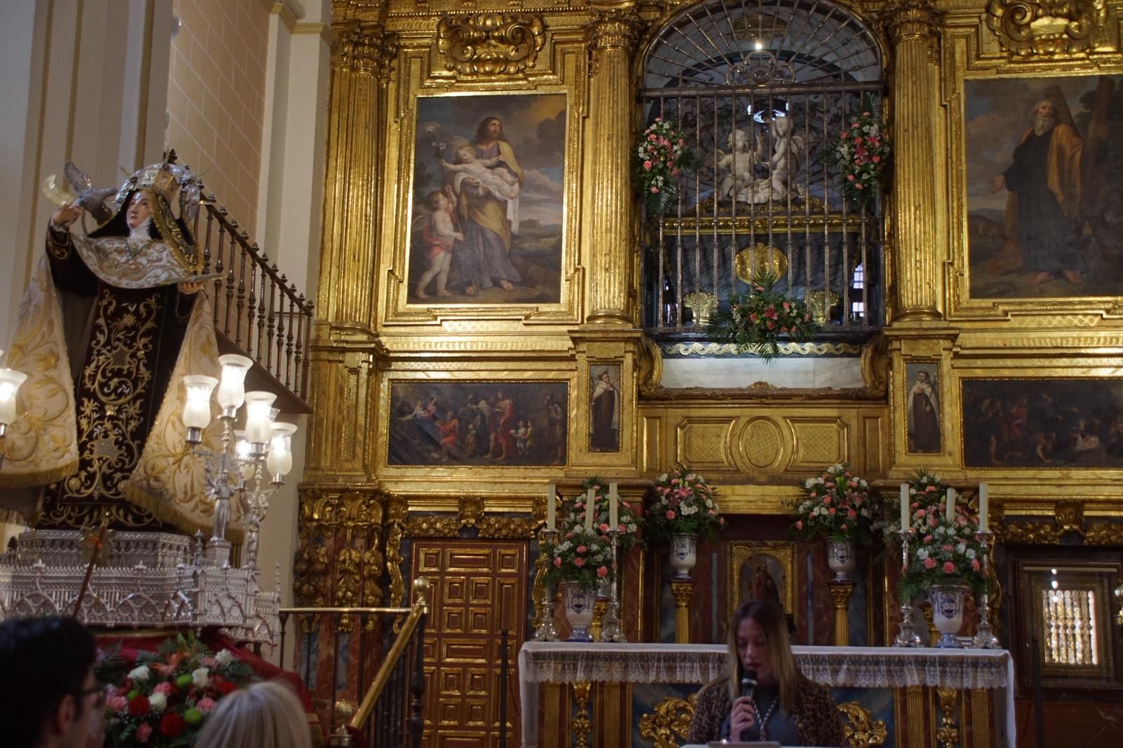 Alba nombra hijo adoptivo al prior Miguel Angel González  (27).jpeg