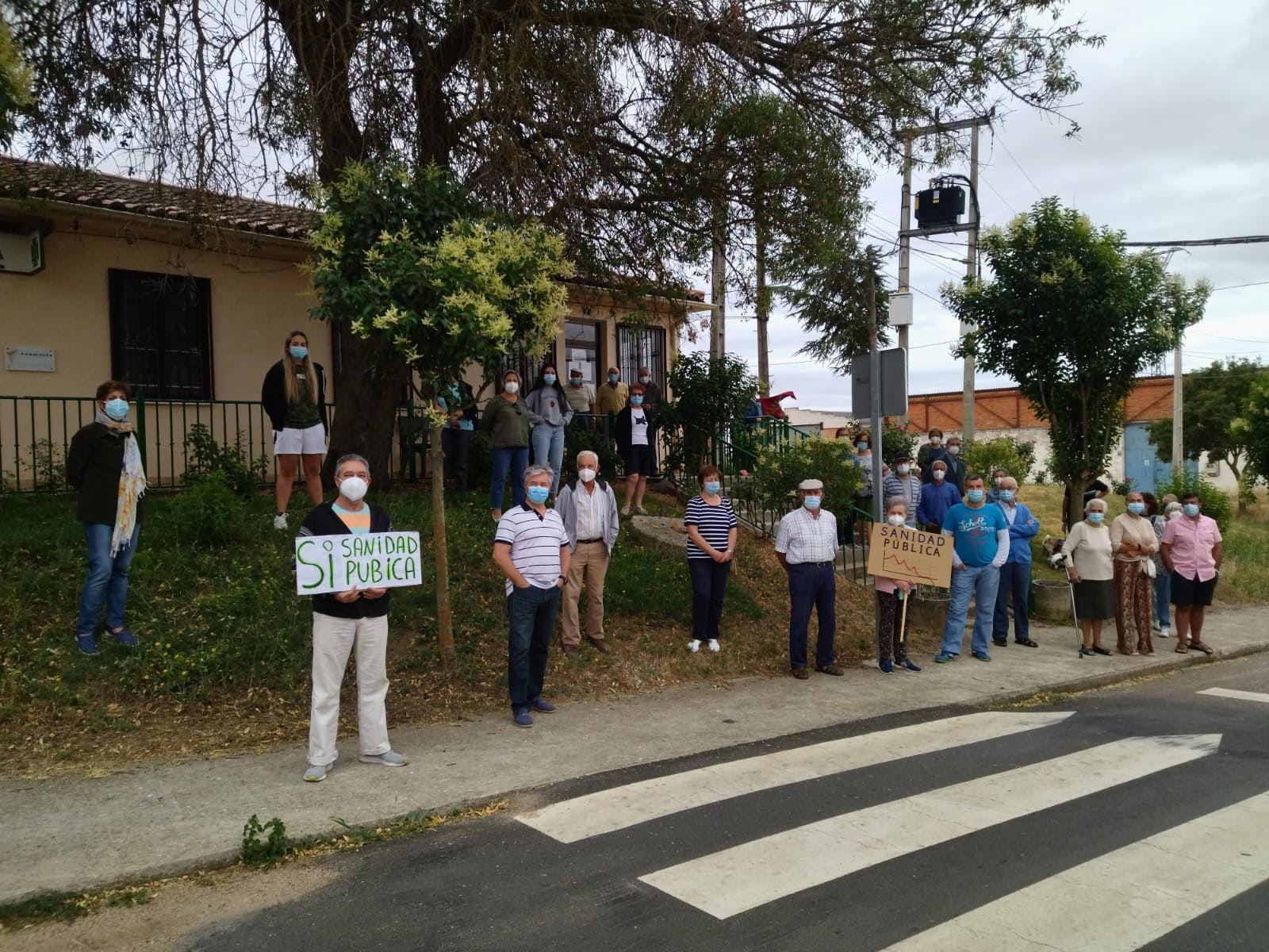 Concentración por una sanidad digna en Pozoantiguo Concentración por una sanidad digna en Pozoantiguo