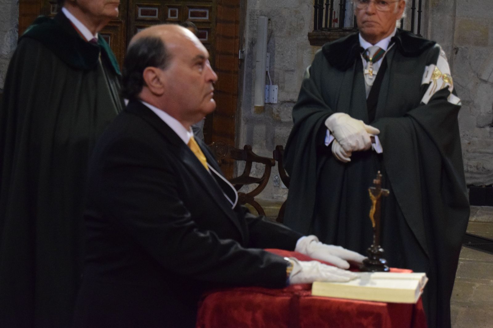 la-real-cofradia-de-caballeros-cubicularios-recibe-a-sus-nuevos-miembros-20