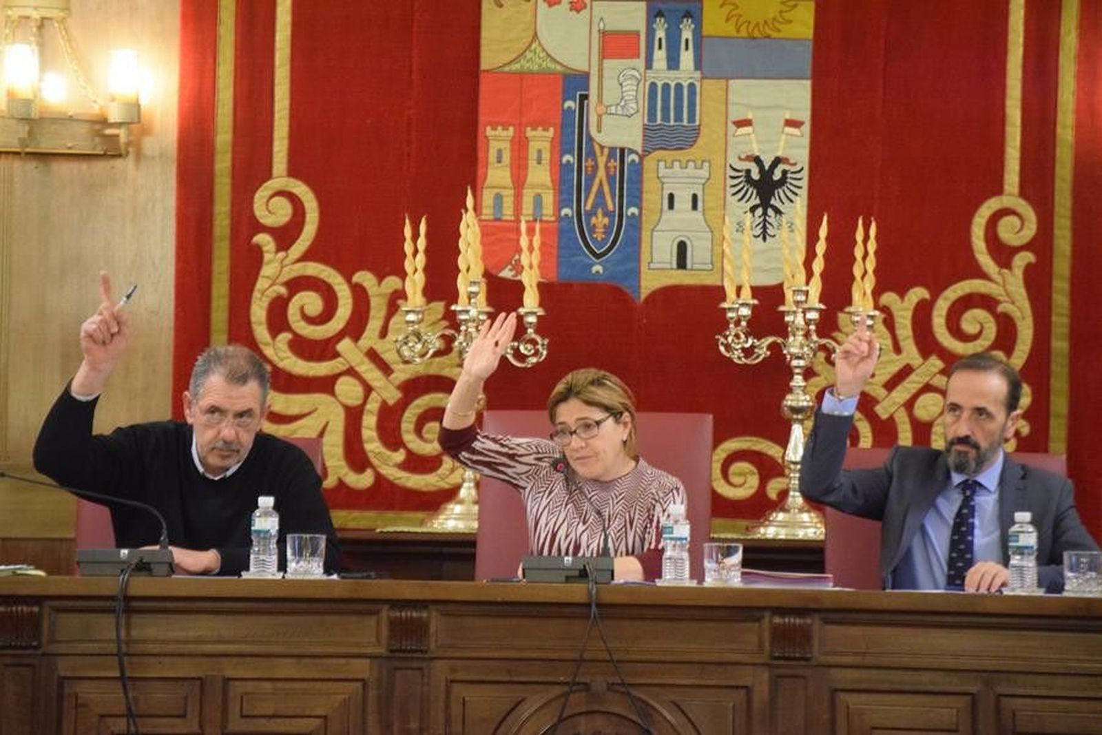 Votación Mayte Joseluis Dúo Pleno Diputacion