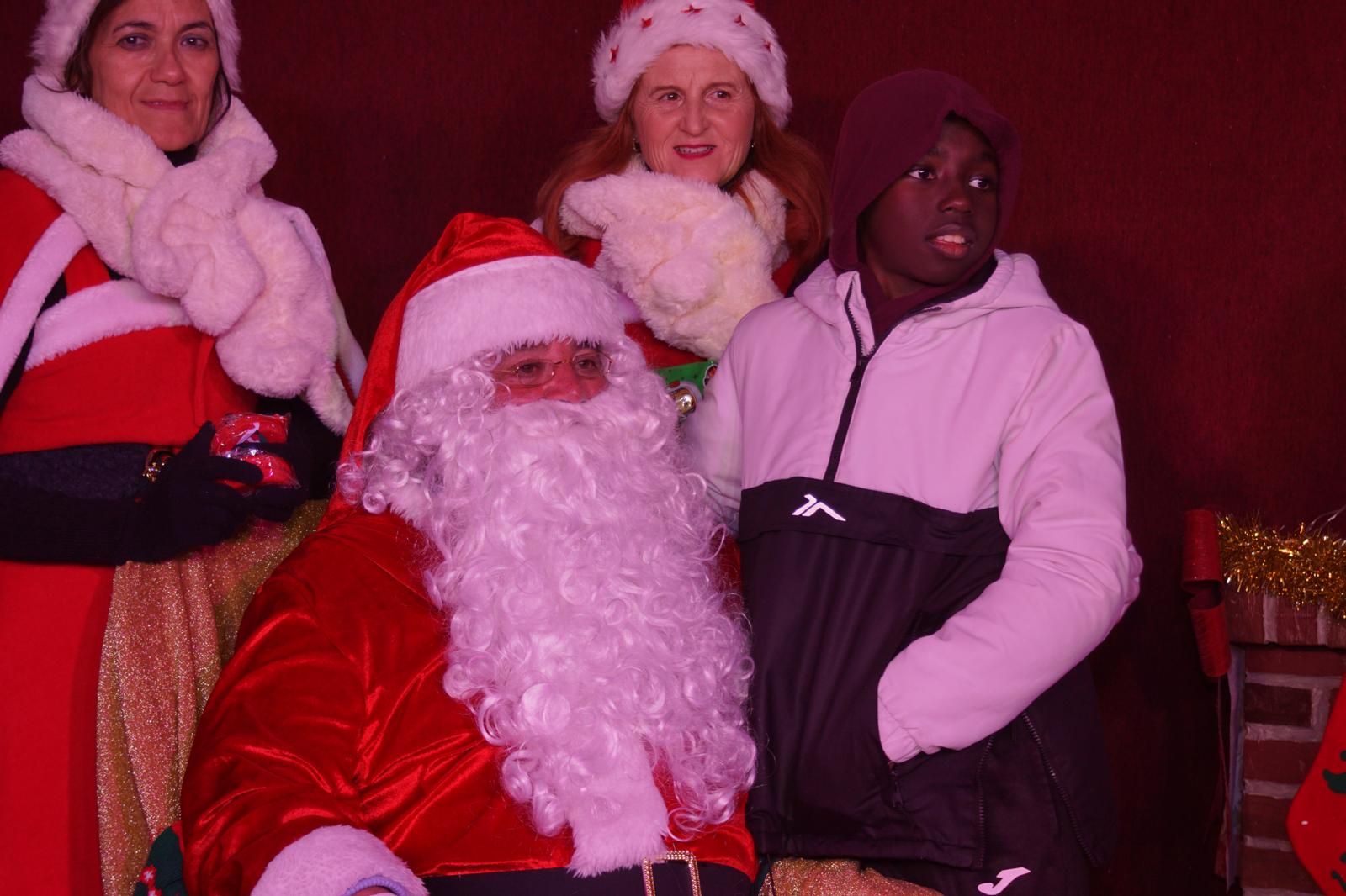 El Encinar recibe la visita de Papa Noel