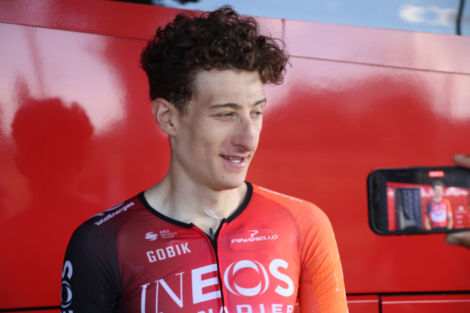 La Vuelta llega a Guijuelo y Philipsen se lleva el esprint