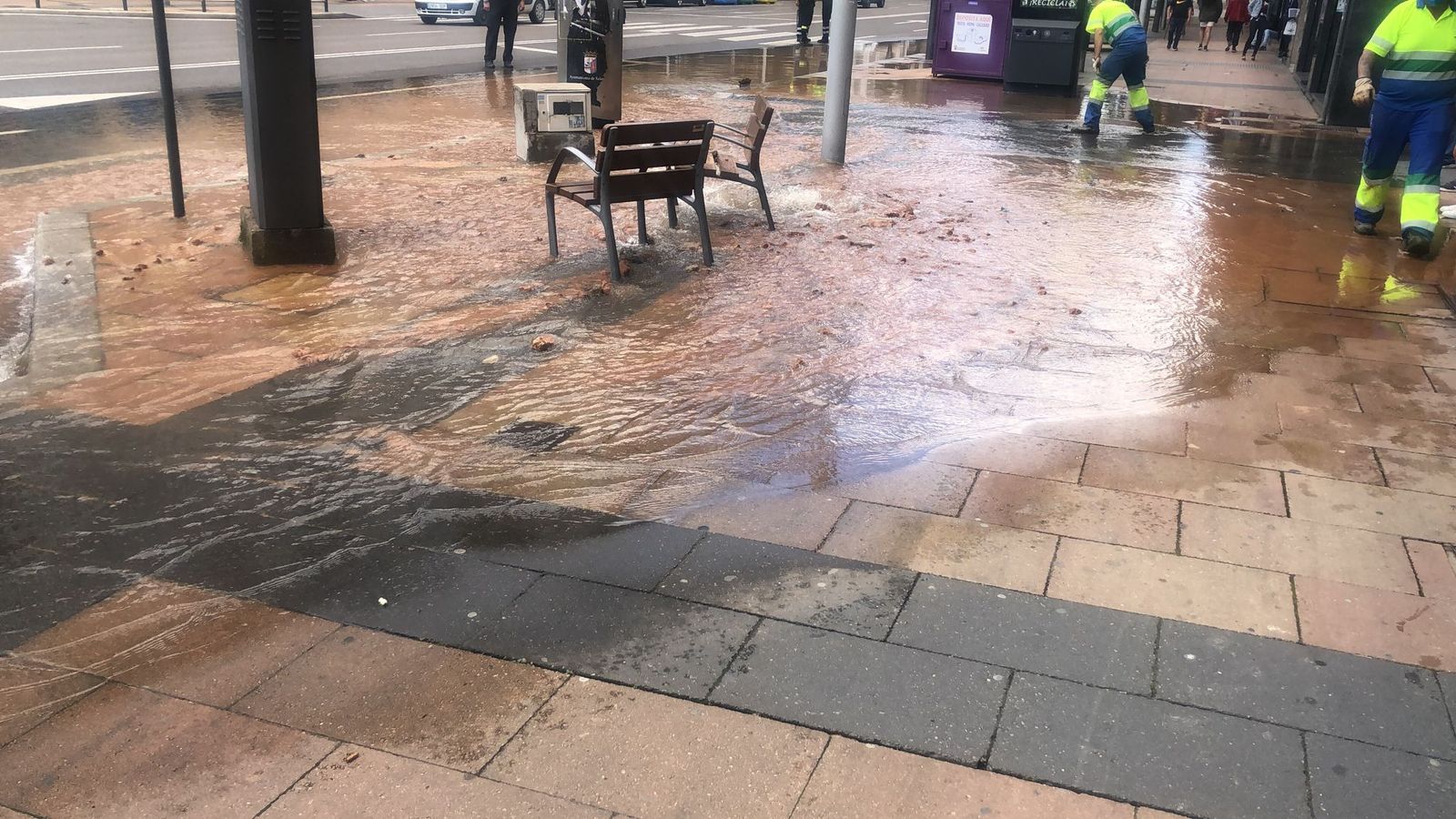 Reventón en el paseo de la Estación