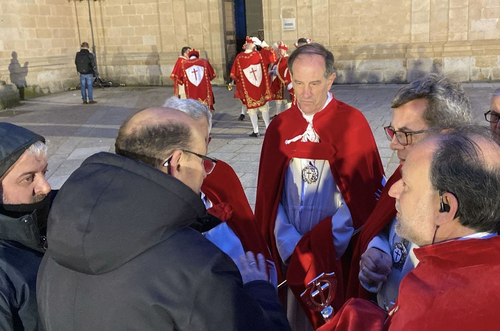 Así se ha vivido la suspensión de la procesión del Silencio Fotos: Víctor Garrido