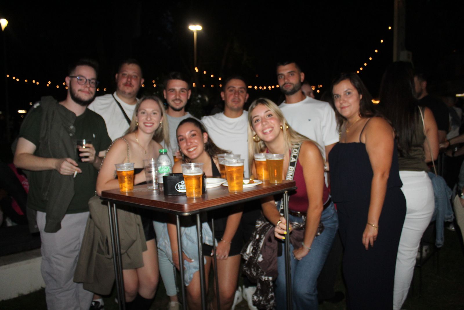 Los salmantinos vuelven a salir de casetas para celebrar las fiestas: ¡búscate entre las imágenes de este miércoles por la noche!