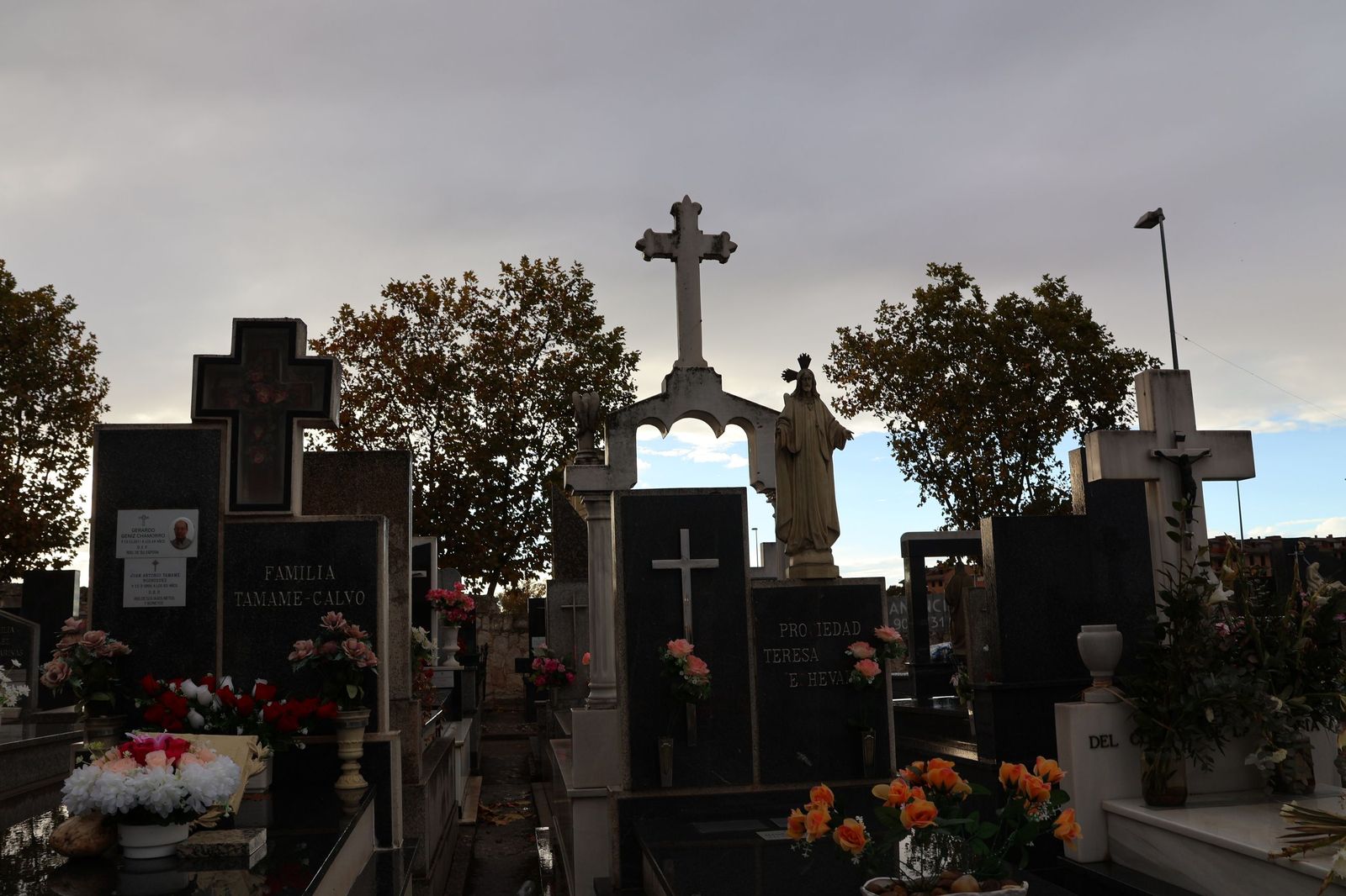 Los misterios del Cementerio municipal de San Atilano