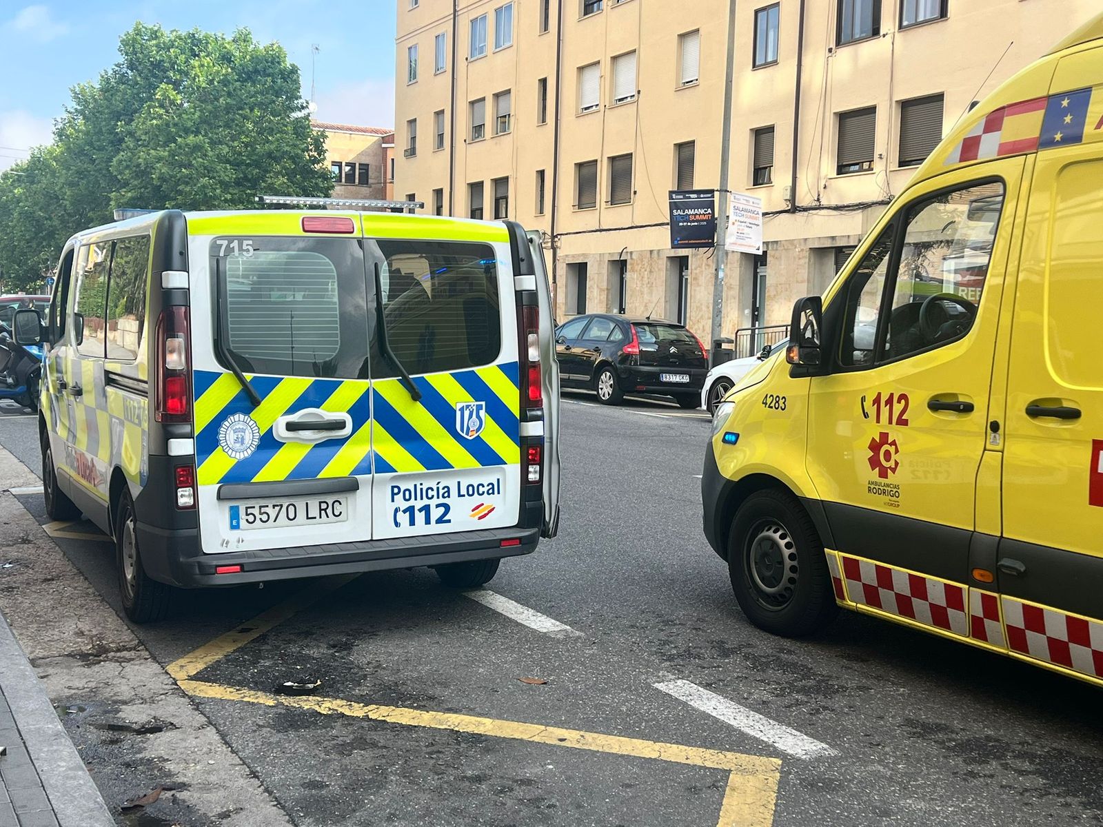 Colisión entre tres turismos en Filiberto Villalobos