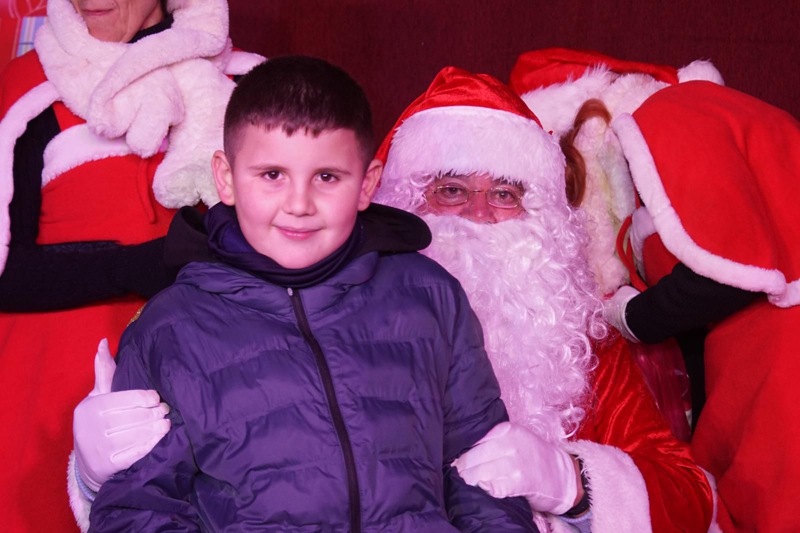 El Encinar recibe la visita de Papa Noel