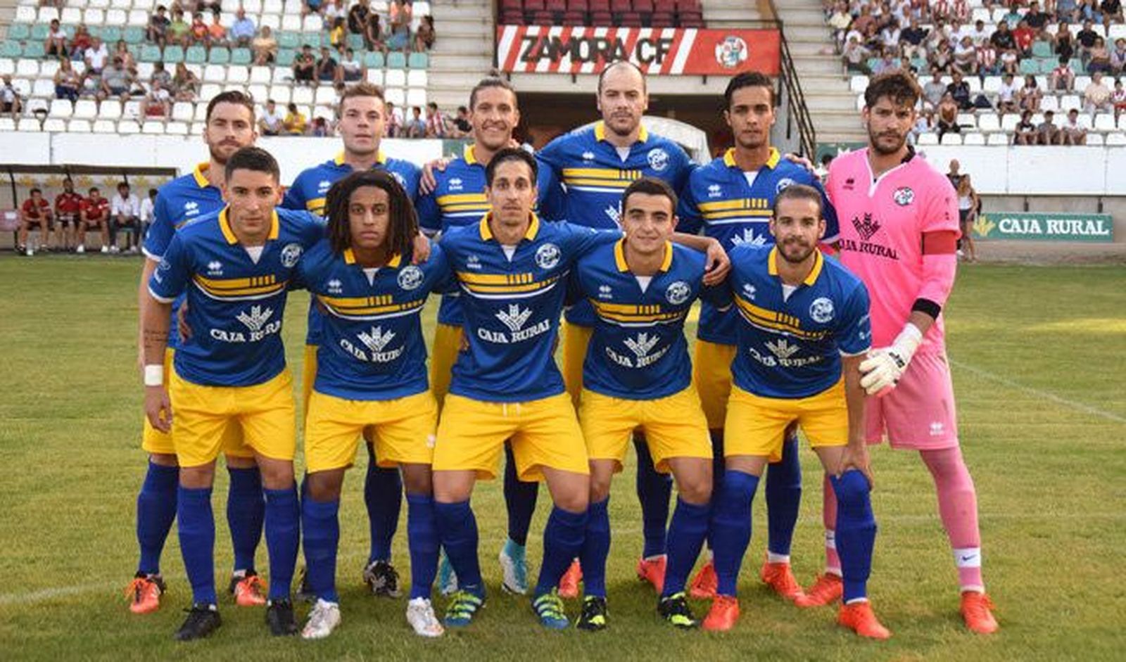 El primer once del Zamora estrenó la segunda indumentaria de esta temporada