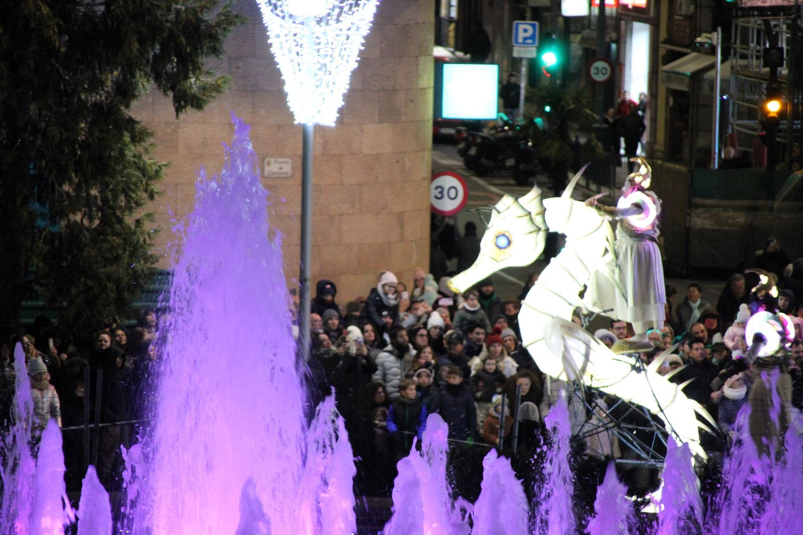Los Reyes Magos recorren las calles de Salamanca en la Cabalgata 2026