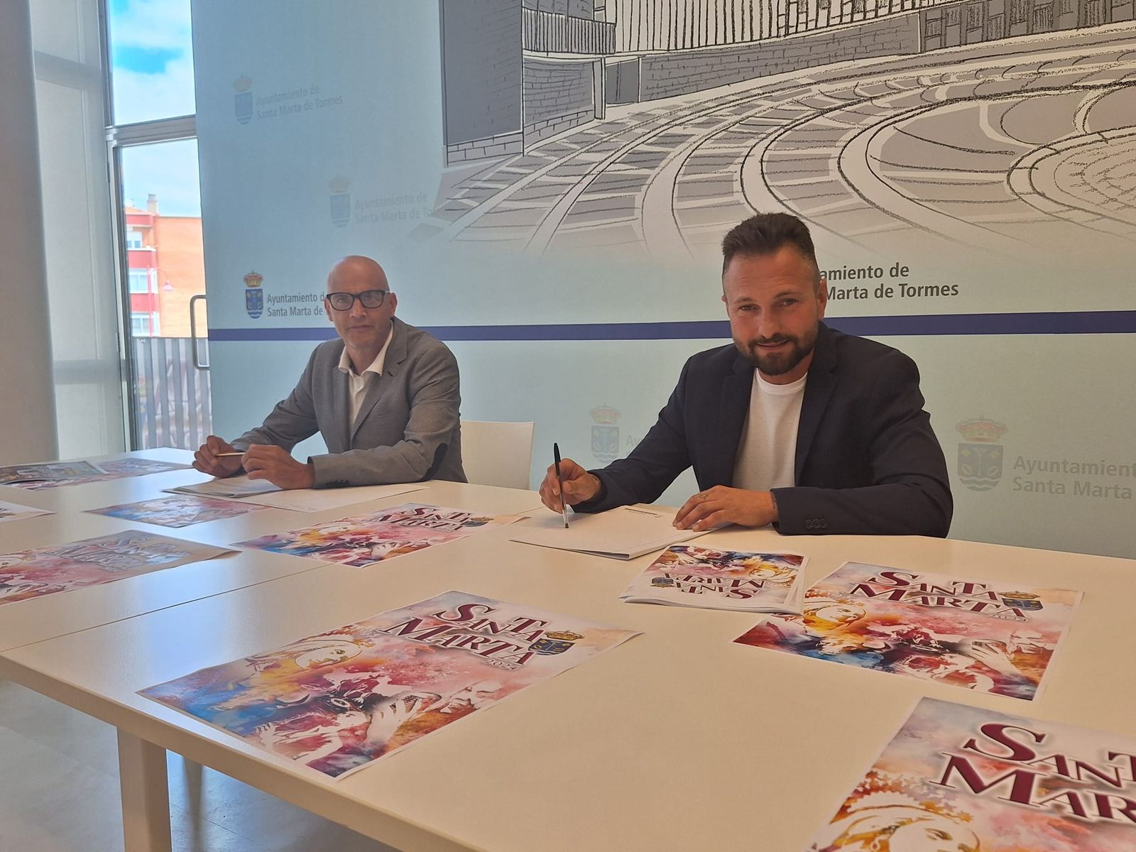 Juan Carlos Bueno y Norberto Flores presentan las fiestas de Santa Marta de Tormes