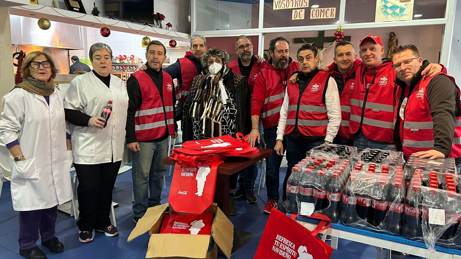 Coca-Cola se une al Comedor de los Pobres para repartir más de 250 comidas en Salamanca