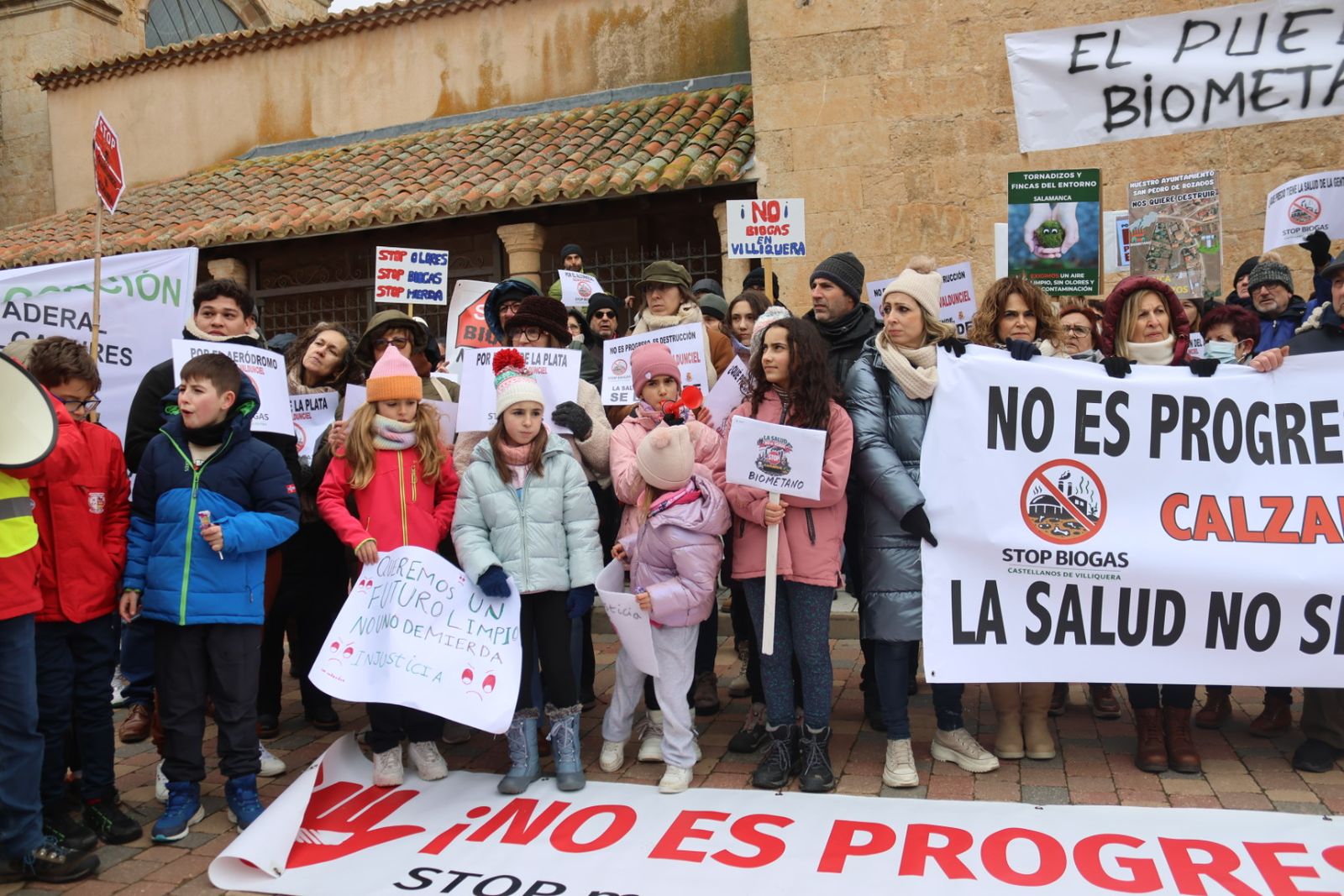 Protesta ciudadana por la planta de biogas en Castellanos de Villiquera
