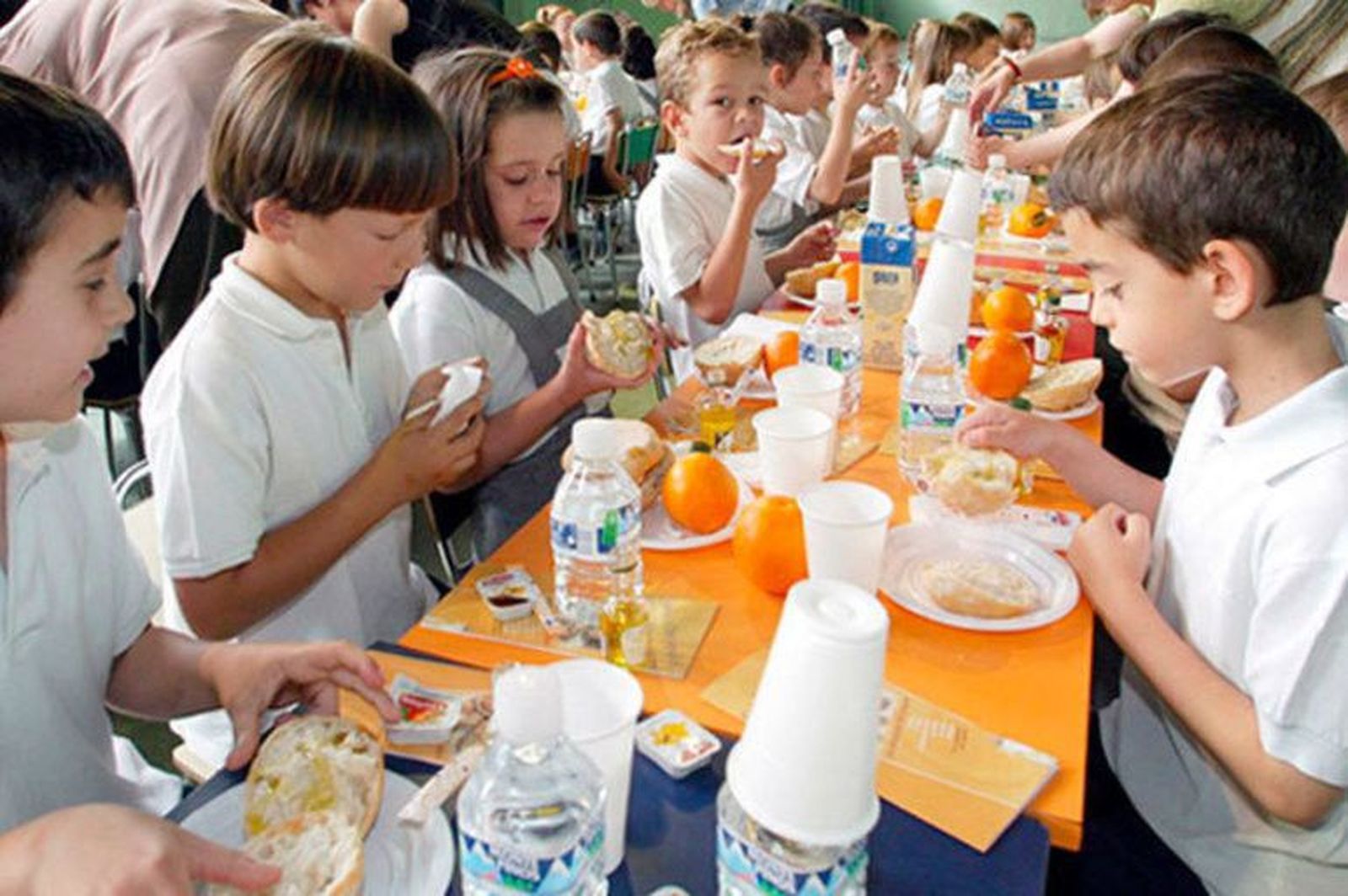 Financiación para los servicios de comedor escolar en residencias de Educación Secundaria y escuelas hogar