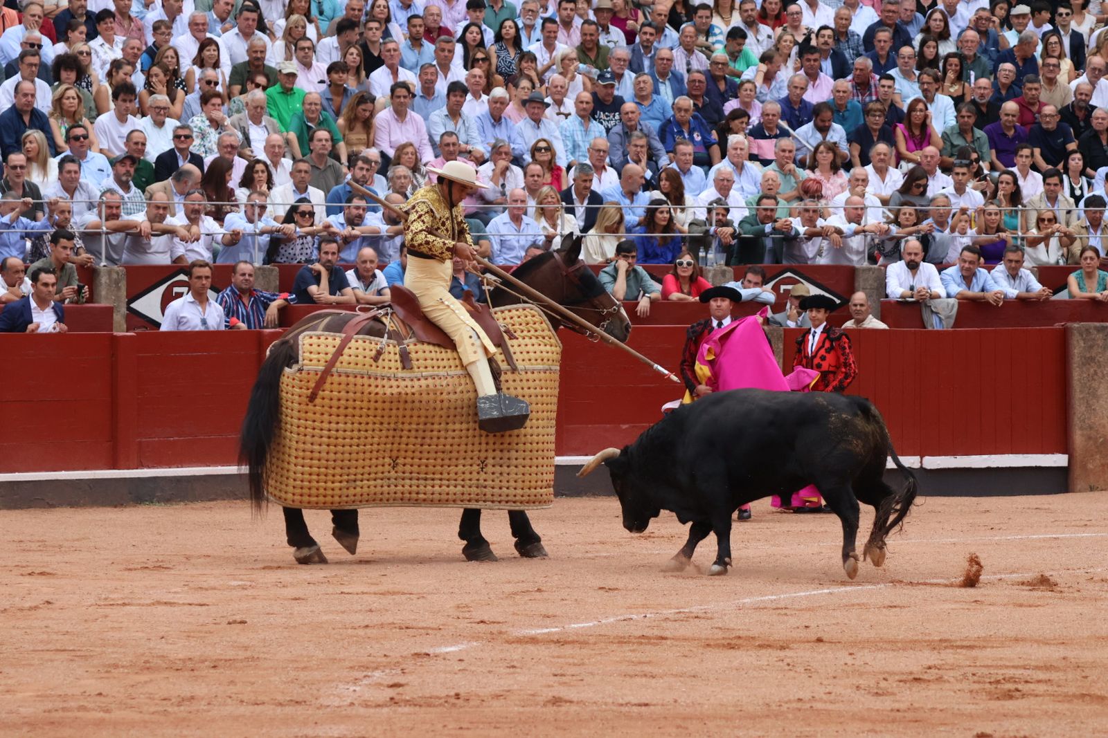 Ismael Martín, Marco Pérez y el aclamado regreso de Morante de la Puebla: su paso por La Glorieta en imágenes