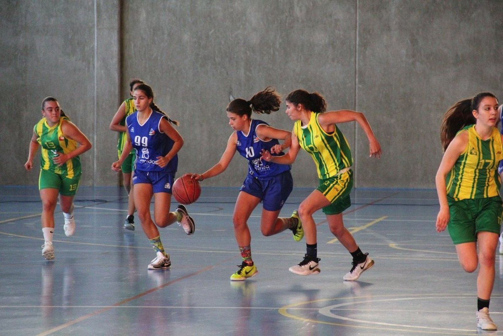 Perfumerías Avenida, CB Santa Marta y CB Tormes, campeones del trofeo 'Ciudad de Salamanca'