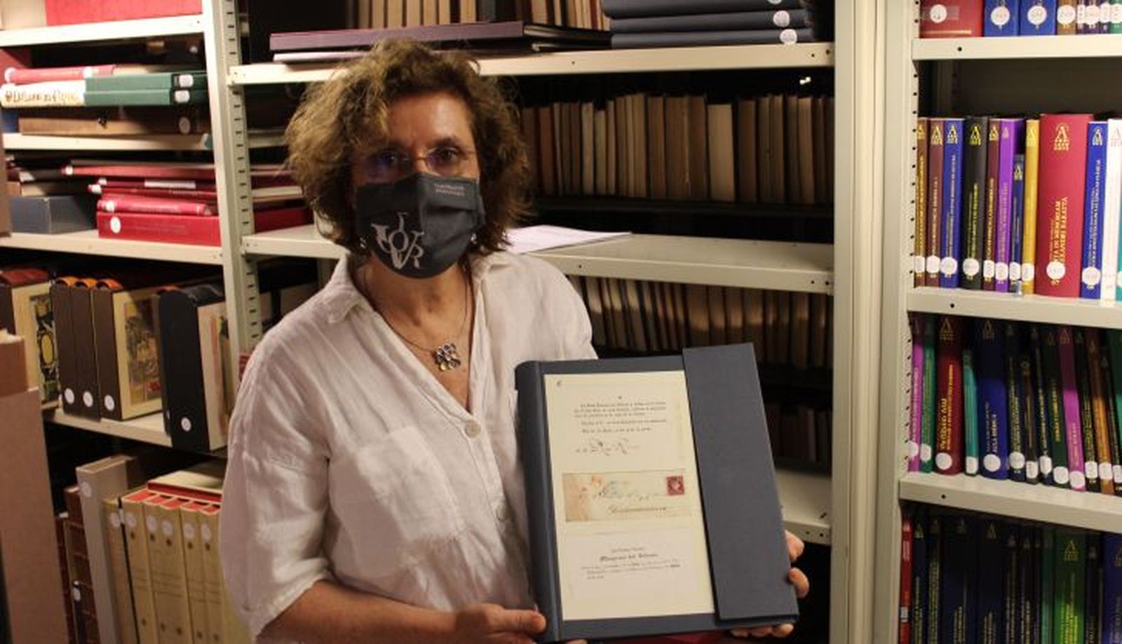 Biblioteca USAL, serendipias, libros históricos, directora de la biblioteca de la USAL, libros (26) Biblioteca USAL, serendipias, libros históricos, directora de la biblioteca de la USAL, libros (26)