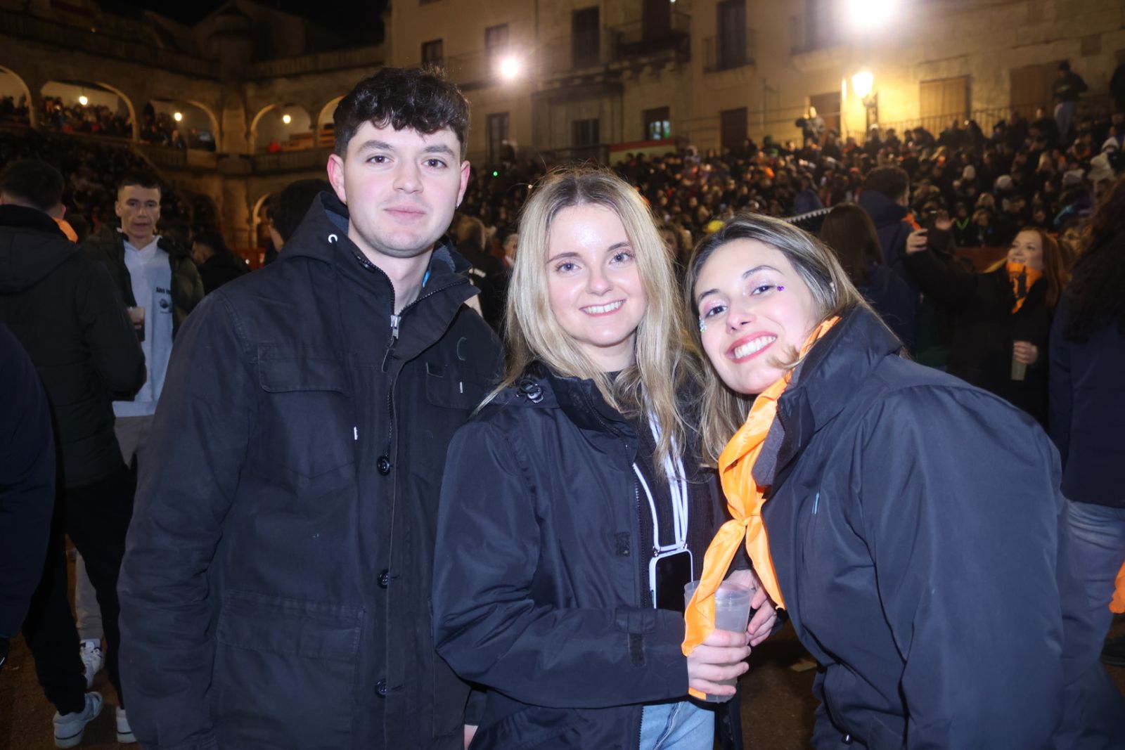 Los jóvenes vuelven a llenar las calles de Ciudad Rodrigo por el Carnaval del Toro