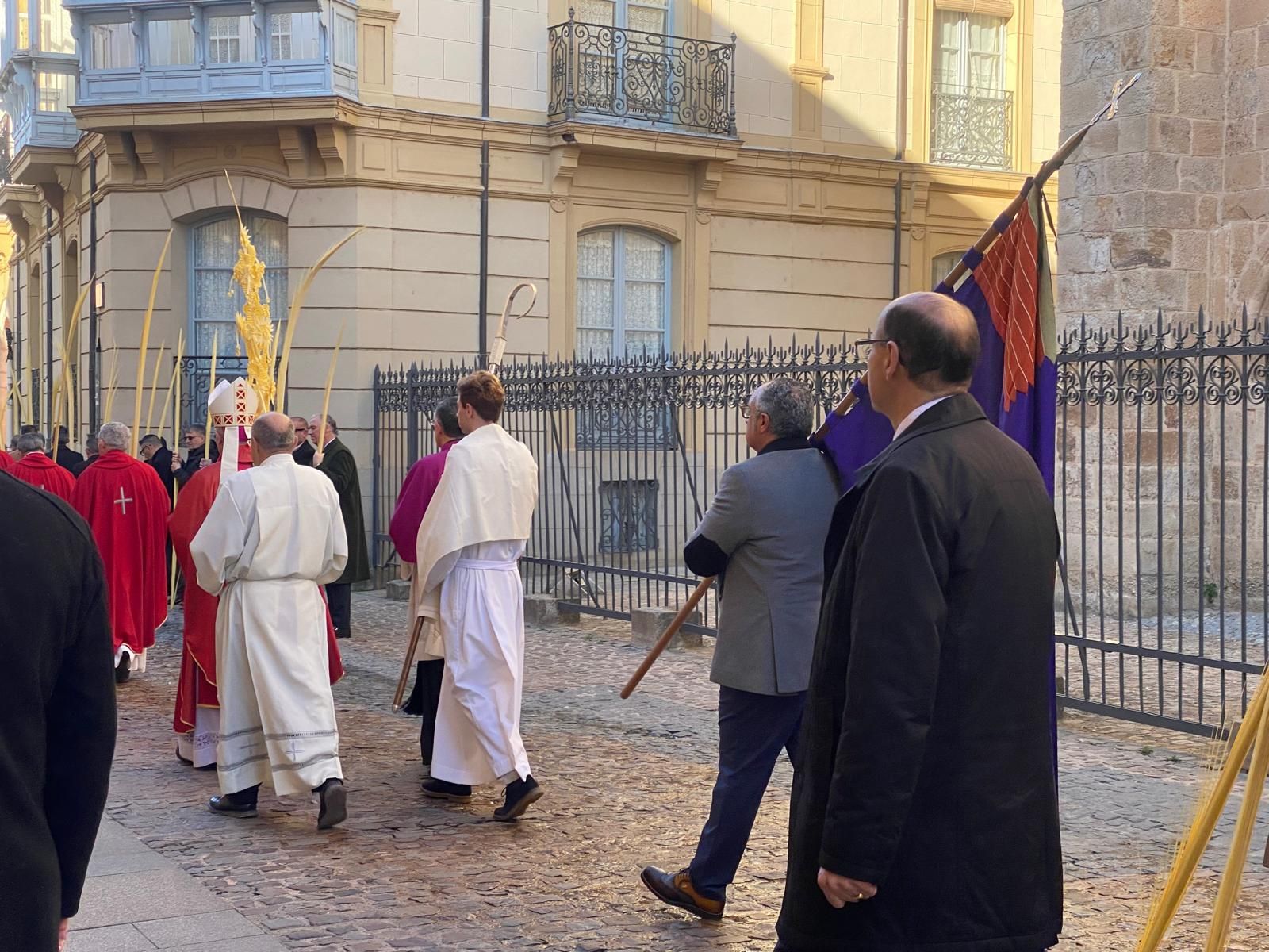 GALERÍA | Zamora celebra la bendición de palmas en este Domingo de Ramos