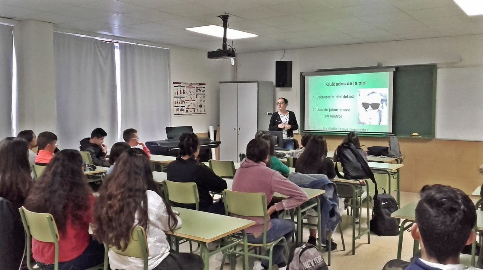 Imagen de archivo de charlas en el IES Torrente Ballester de Santa Marta de Tormes