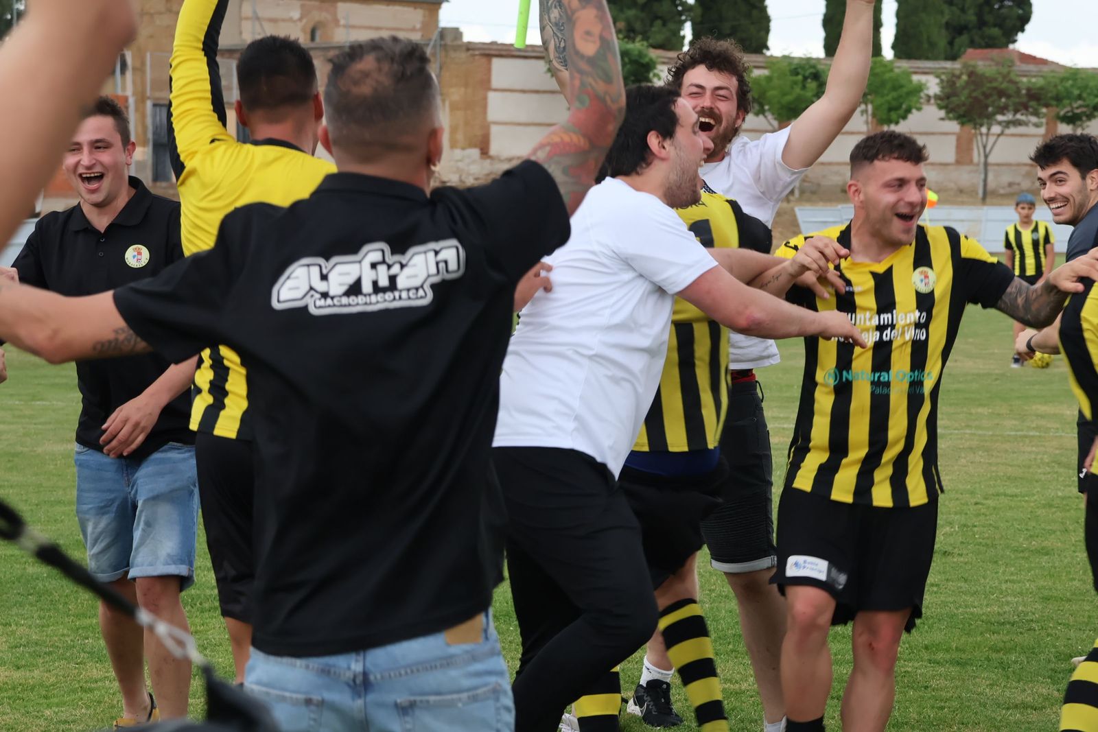 moraleja-cf-asciende-a-regional-de-aficionados-20