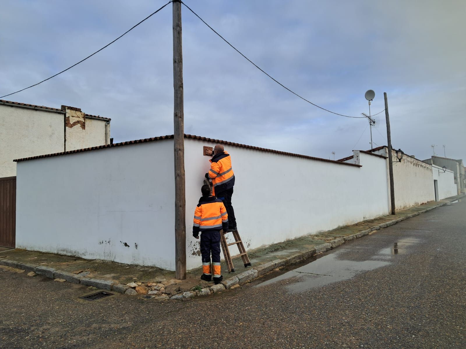 Señalización nueva en las calles de Torrejón de Alba. Foto Ayuntamiento Alba de Tormes