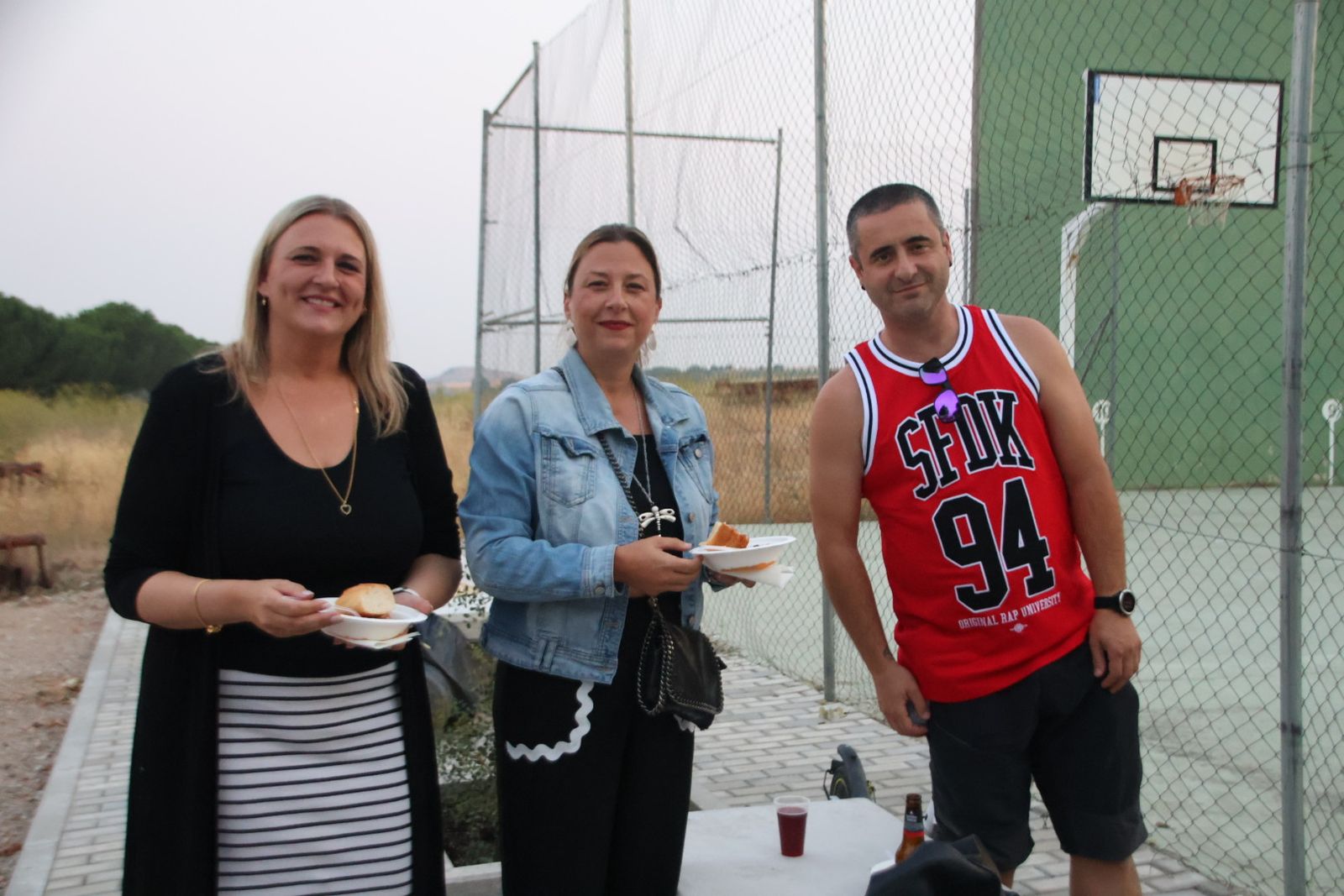Villagonzalo, cena de chichas en la pista 
