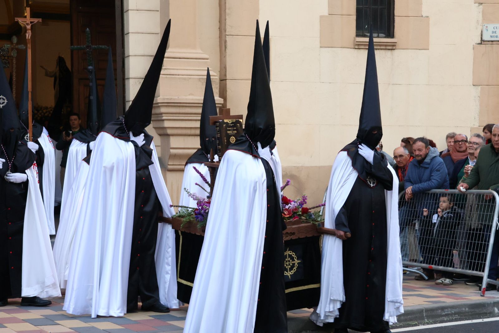 GALERÍA | Revive en imágenes la procesión de Jesús en su Tercera Caída