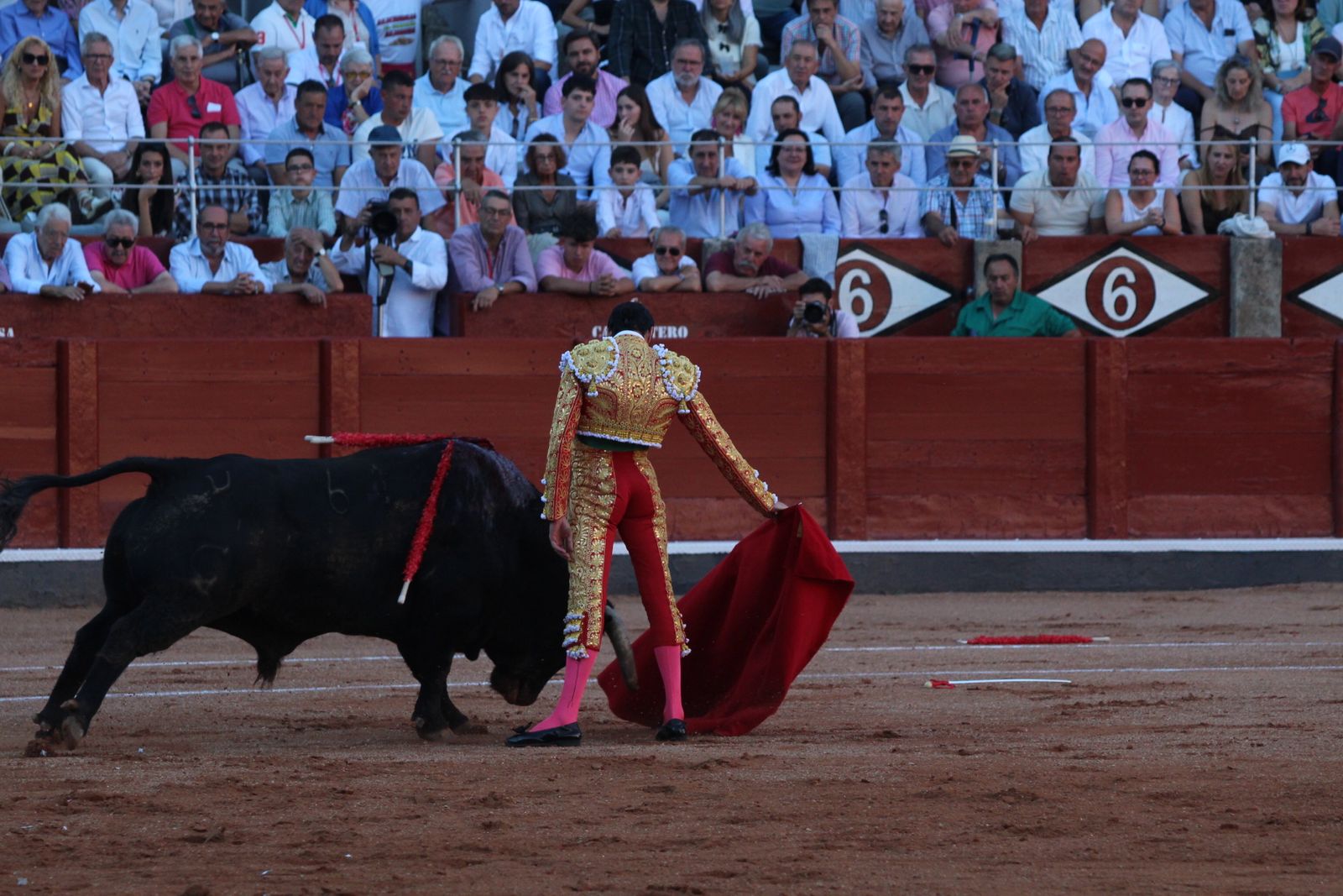 Emilio de Justo, Juan Ortega y Roca Rey inauguran el cartel de figuras en la feria de Salamanca: la corrida de Garcigrande en imágenes